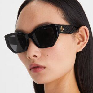 NWT! NEW! Tory Burch Kira Oversized Geometric Sunglasses -Tran Navy /Dark Blue